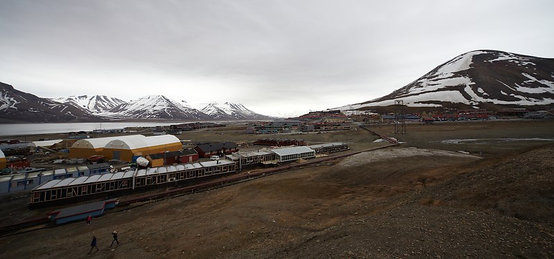 Näkymää Longyearbyenin keskustaan.