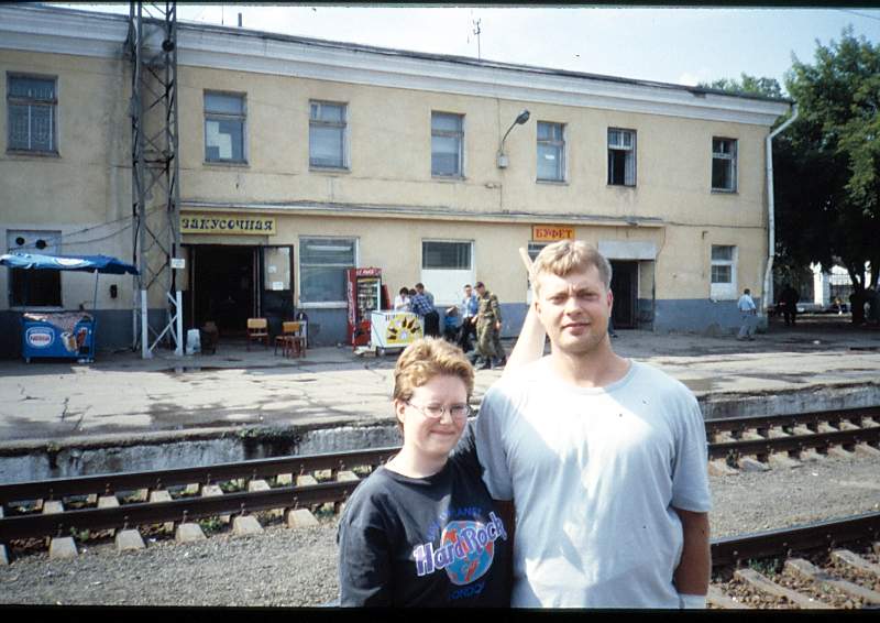 Leena ja Jussi Omskissa (2712 km Moskovasta).