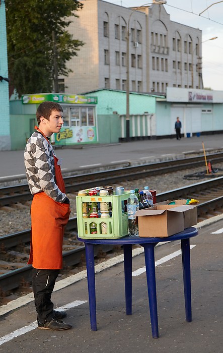 Kauppias Vologdan asemalla.
