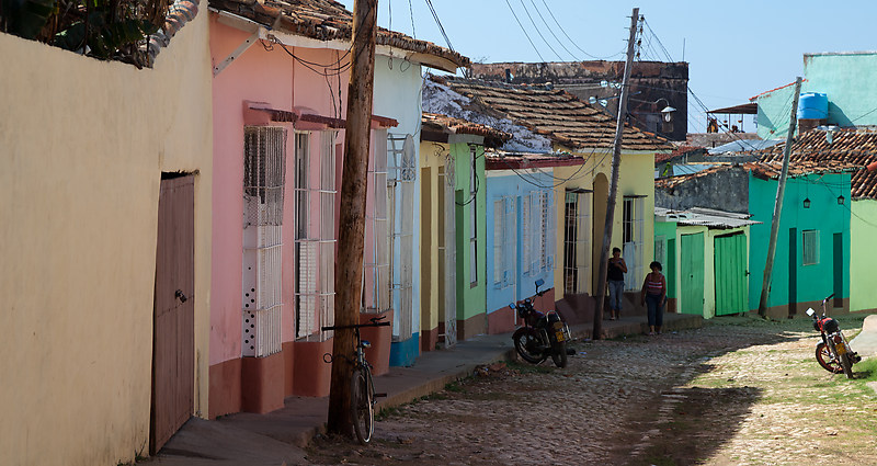 Värikkäitä taloja Trinidadissa.
