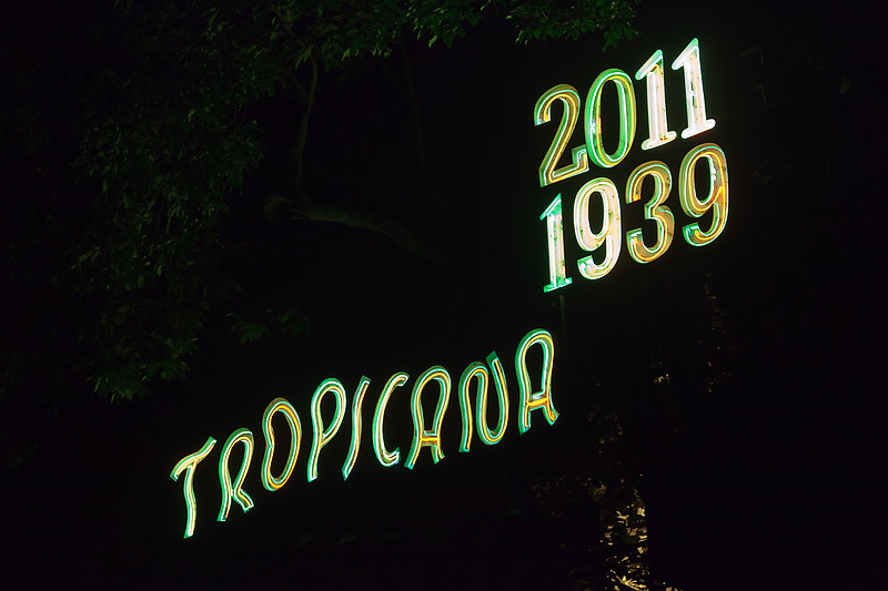 Viimeisen illan ohjelmana oli Tropicana-cabaree.